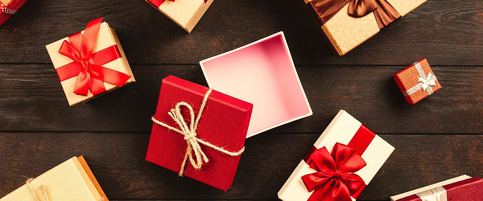 Holiday Bonuses: To Give or Not to Give